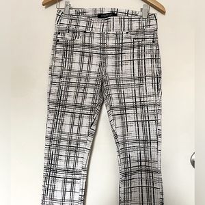 LIVERPOOL JEAN CO White Whisper Pull On Stretch Pants Women's Size 2